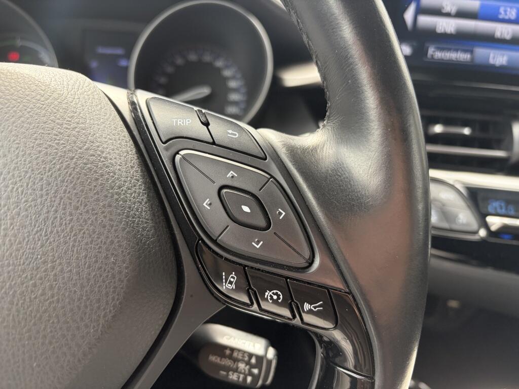 Toyota C-HR 1.8 Hybrid Bi-Tone | Premium Pack | JBL | Afneembare Trekhaak | - Image 17