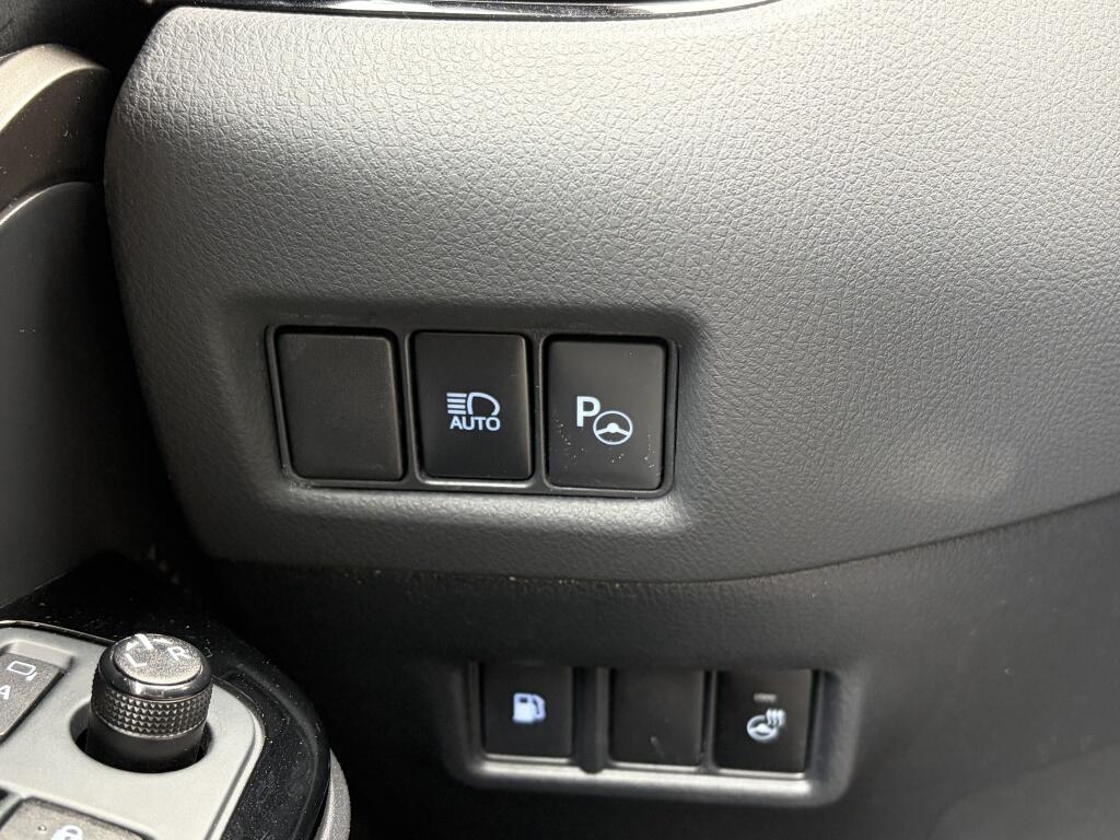 Toyota C-HR 1.8 Hybrid Bi-Tone | Premium Pack | JBL | Afneembare Trekhaak | - Image 26