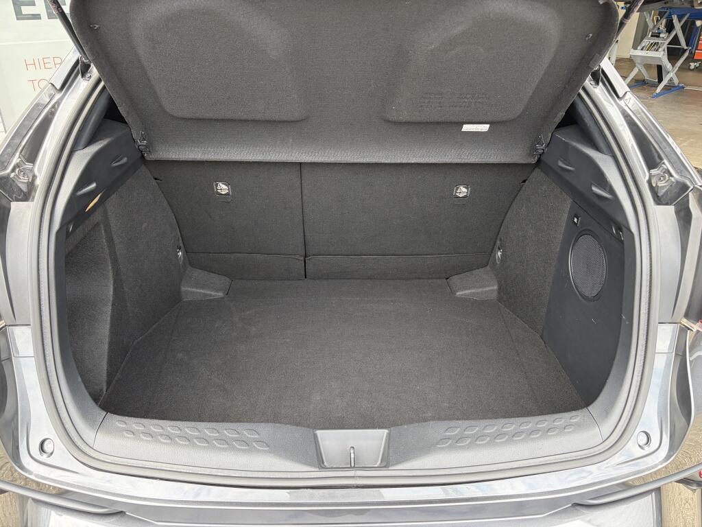 Toyota C-HR 1.8 Hybrid Bi-Tone | Premium Pack | JBL | Afneembare Trekhaak | - Image 33