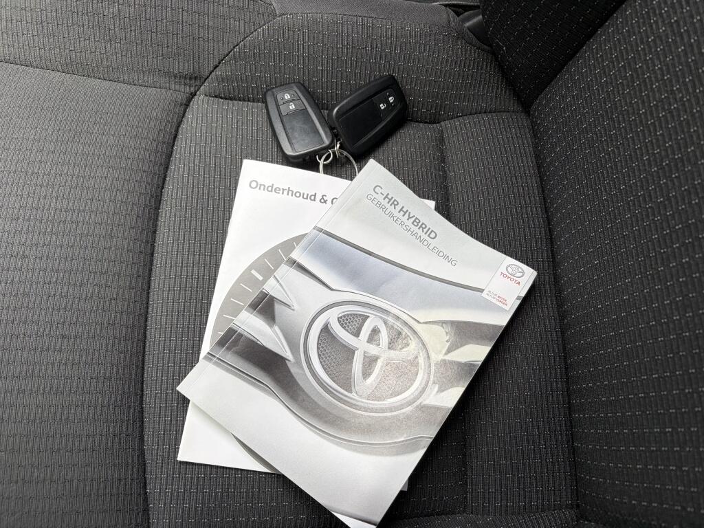 Toyota C-HR 1.8 Hybrid Bi-Tone | Premium Pack | JBL | Afneembare Trekhaak | - Image 41