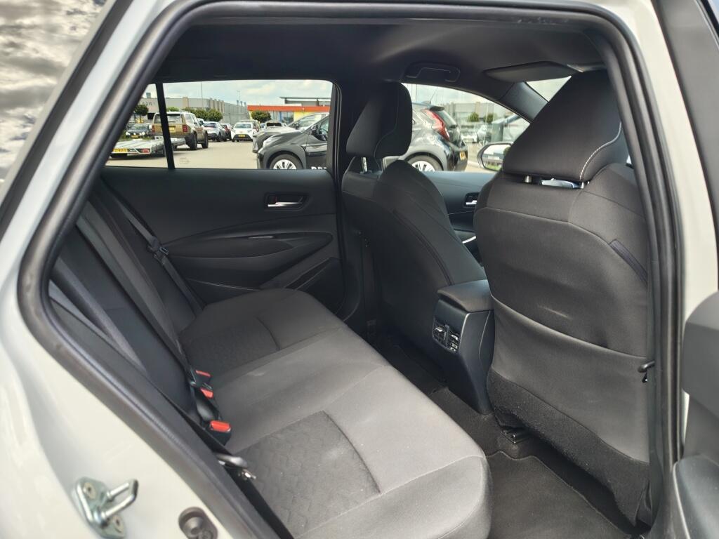 Toyota Corolla Touring Sports 1.8 Hybrid Dynamic | Trekhaak | Stoelverwarming | Apple Carplay - Image 30
