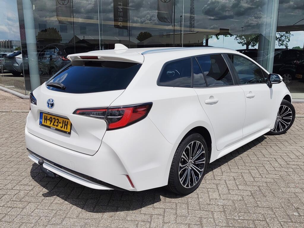 Toyota Corolla Touring Sports 1.8 Hybrid Dynamic | Trekhaak | Stoelverwarming | Apple Carplay - Image 4