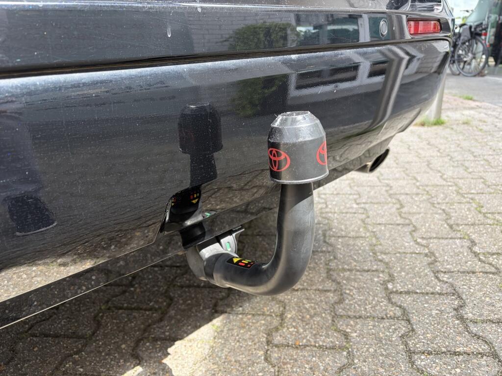Toyota RAV4 2.5 Plug-In Hybrid Bi-Tone + | JBL | 360 Camera | HUD | Trekhaak - Image 8