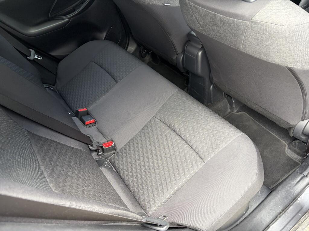 Toyota Yaris Cross 1.5 Hybrid 115 Dynamic | Sensoren v/a | Stuur + Stoelverwarming - Image 30