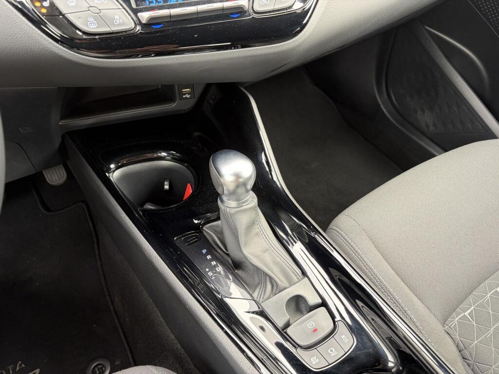 Toyota C-HR 2.0 Hybrid Style | Stoelverwarming | Sensoren V/A | JBL | - Image 26