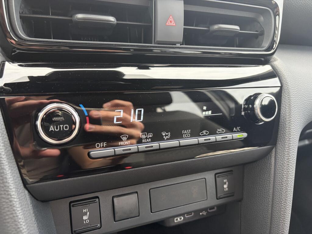 Toyota Yaris Cross 1.5 Hybrid 130 Dynamic | Comfort Pack | Sensoren v/a | Stoelverw - Image 21