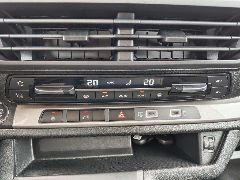 Toyota PROACE Long Worker 2.0 D-4D L2 Challenger | Stoel/Stuurverw. | Navi | 360 camera - Image 26