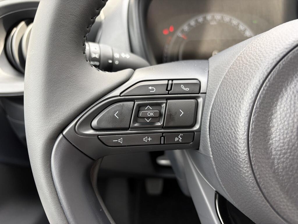 Toyota Aygo X 1.0 VVT-i MT Play | Apple CarPlay Android Auto | DAB | Elektr. r - Image 11