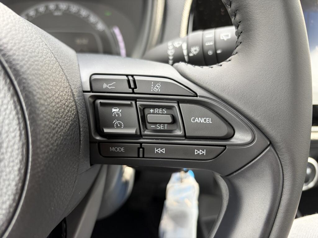 Toyota Aygo X 1.0 VVT-i MT Play | Apple CarPlay Android Auto | DAB | Elektr. r - Image 12