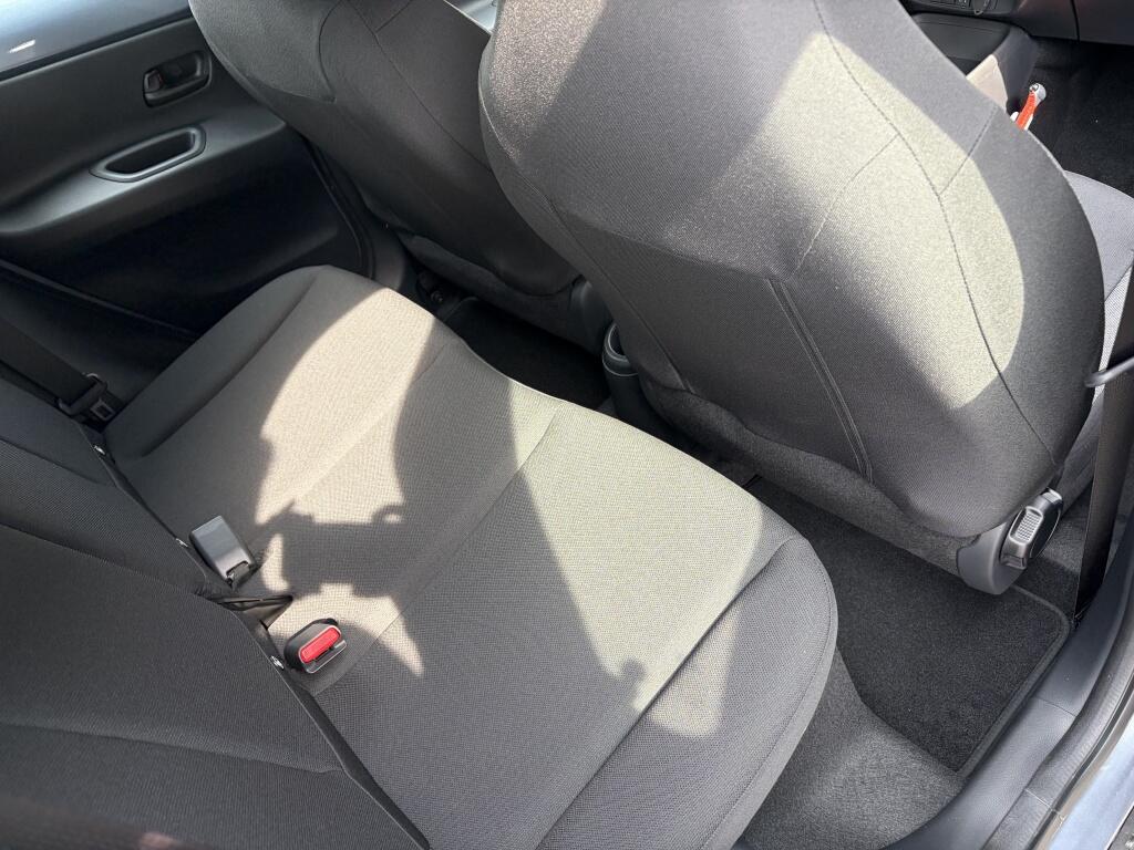 Toyota Aygo X 1.0 VVT-i MT Play | Apple CarPlay Android Auto | DAB | Elektr. r - Image 26