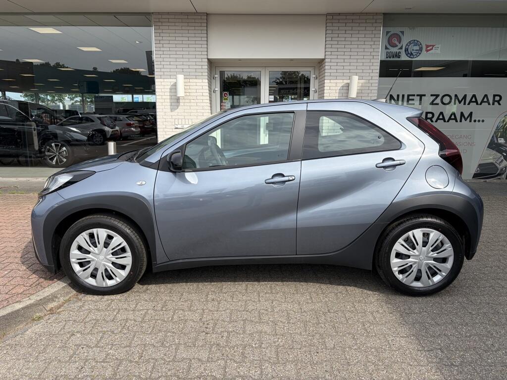 Toyota Aygo X 1.0 VVT-i MT Play | Apple CarPlay Android Auto | DAB | Elektr. r - Image 3