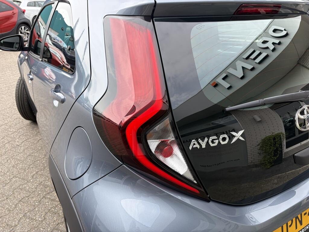 Toyota Aygo X 1.0 VVT-i MT Play | Apple CarPlay Android Auto | DAB | Elektr. r - Image 32