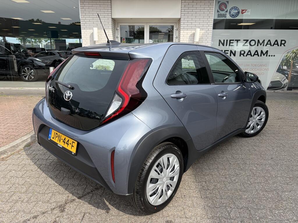 Toyota Aygo X 1.0 VVT-i MT Play | Apple CarPlay Android Auto | DAB | Elektr. r - Image 4