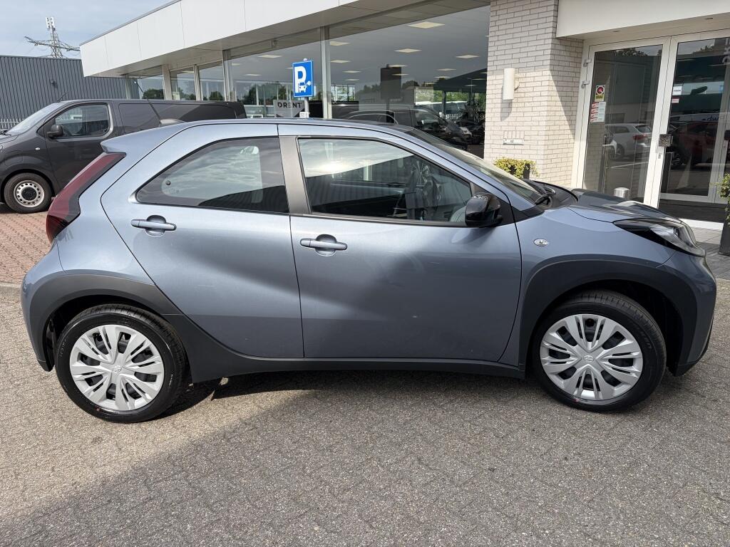 Toyota Aygo X 1.0 VVT-i MT Play | Apple CarPlay Android Auto | DAB | Elektr. r - Image 5