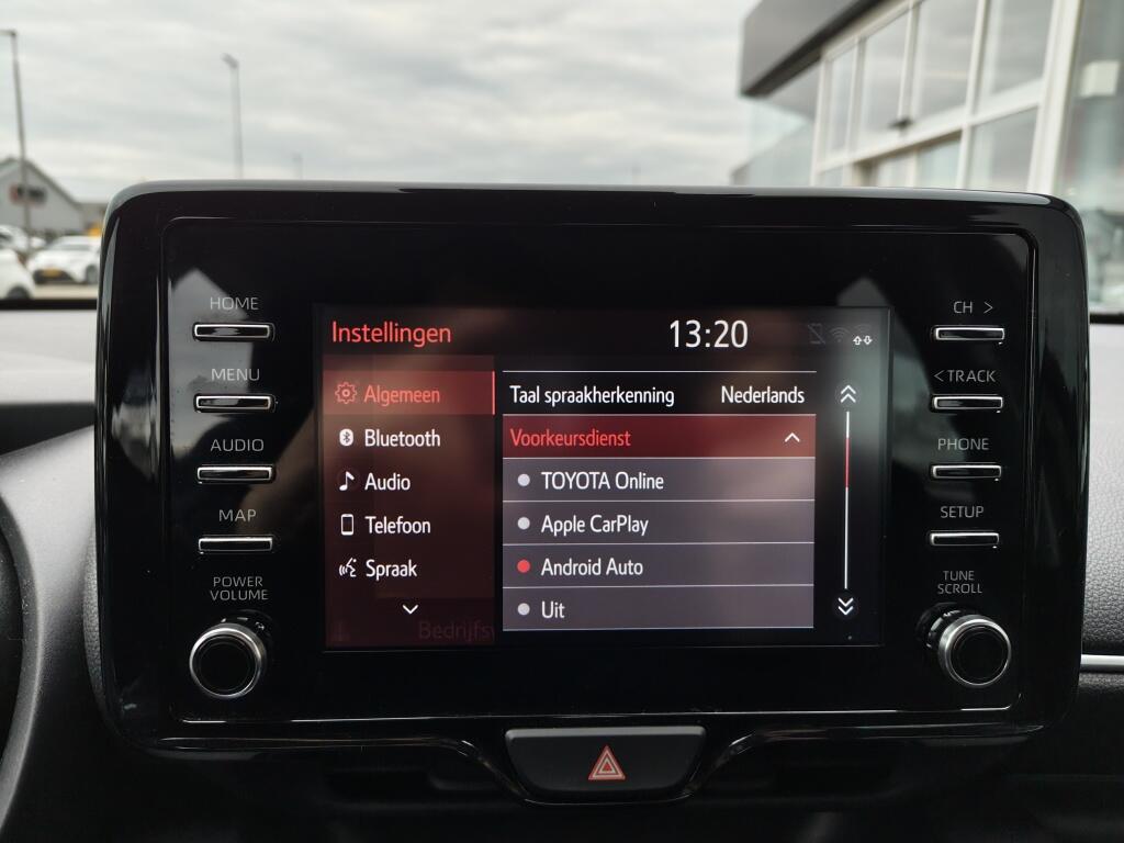 Toyota Yaris 1.5 Hybrid First Edition | Navi | Keyless Start & Entry | Androi - Image 17