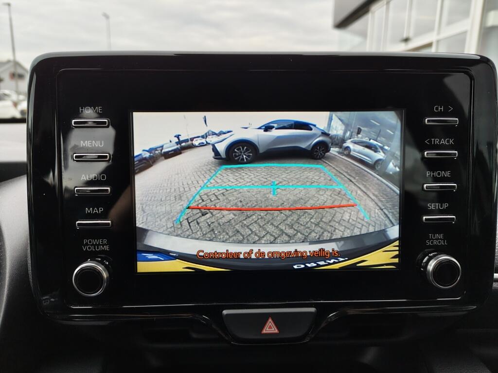Toyota Yaris 1.5 Hybrid First Edition | Navi | Keyless Start & Entry | Androi - Image 18