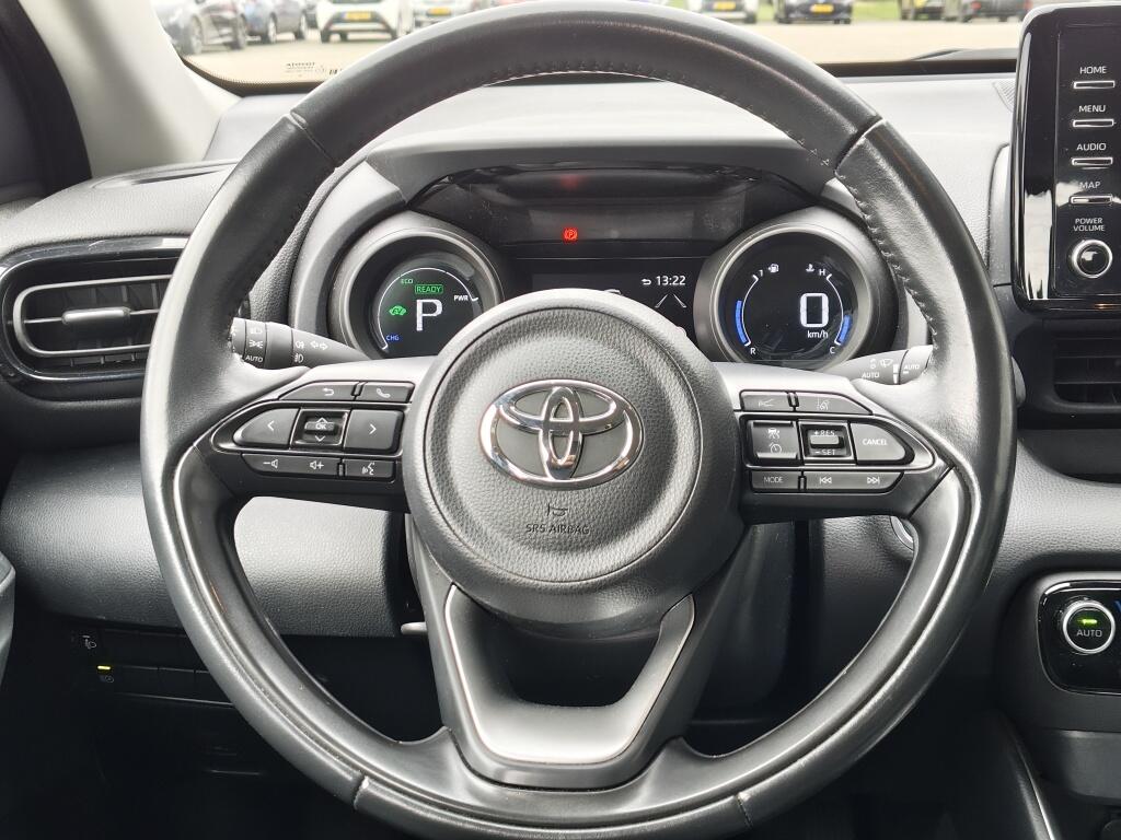 Toyota Yaris 1.5 Hybrid First Edition | Navi | Keyless Start & Entry | Androi - Image 9