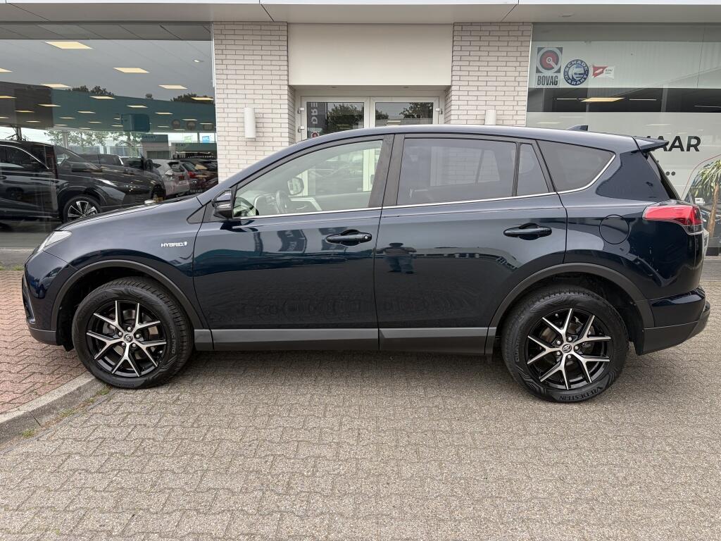 Toyota RAV4 2.5 Hybrid AWD Style | Afn. Trekhaak | All-season | Stoelverwarm - Image 3
