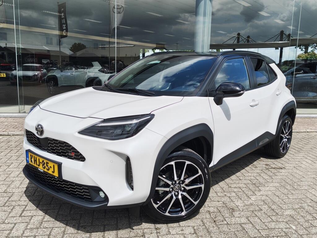 Toyota Yaris Cross 1.5 Hybrid 130 GR SPORT | Sensoren v/a | El. Achterklep | Androi - Image 1