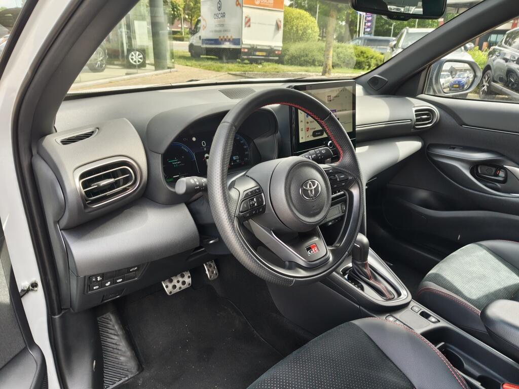 Toyota Yaris Cross 1.5 Hybrid 130 GR SPORT | Sensoren v/a | El. Achterklep | Androi - Image 25