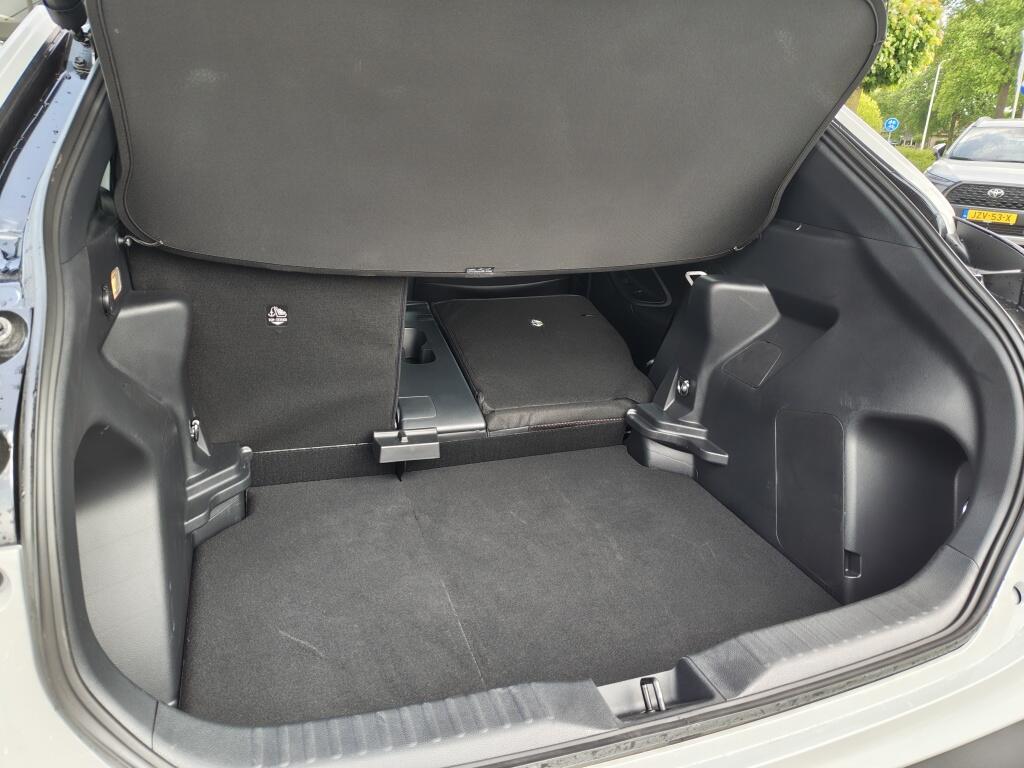 Toyota Yaris Cross 1.5 Hybrid 130 GR SPORT | Sensoren v/a | El. Achterklep | Androi - Image 33