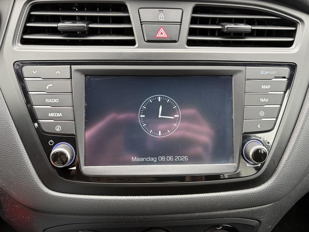 Hyundai i20 1.0 T-GDI Black Edition | Sensoren achter | Cruise control | Nav - Image 16