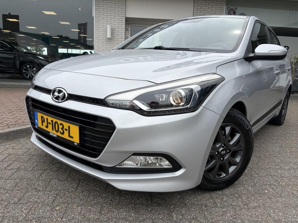 Hyundai i20 1.0 T-GDI Black Edition | Sensoren achter | Cruise control | Nav - Image 2