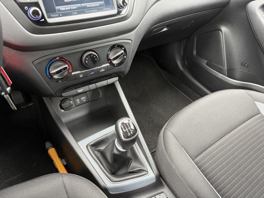Hyundai i20 1.0 T-GDI Black Edition | Sensoren achter | Cruise control | Nav - Image 21