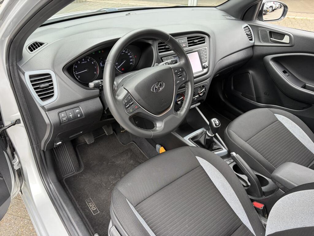 Hyundai i20 1.0 T-GDI Black Edition | Sensoren achter | Cruise control | Nav - Image 25