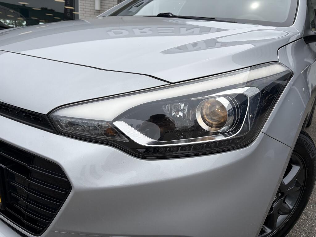 Hyundai i20 1.0 T-GDI Black Edition | Sensoren achter | Cruise control | Nav - Image 34
