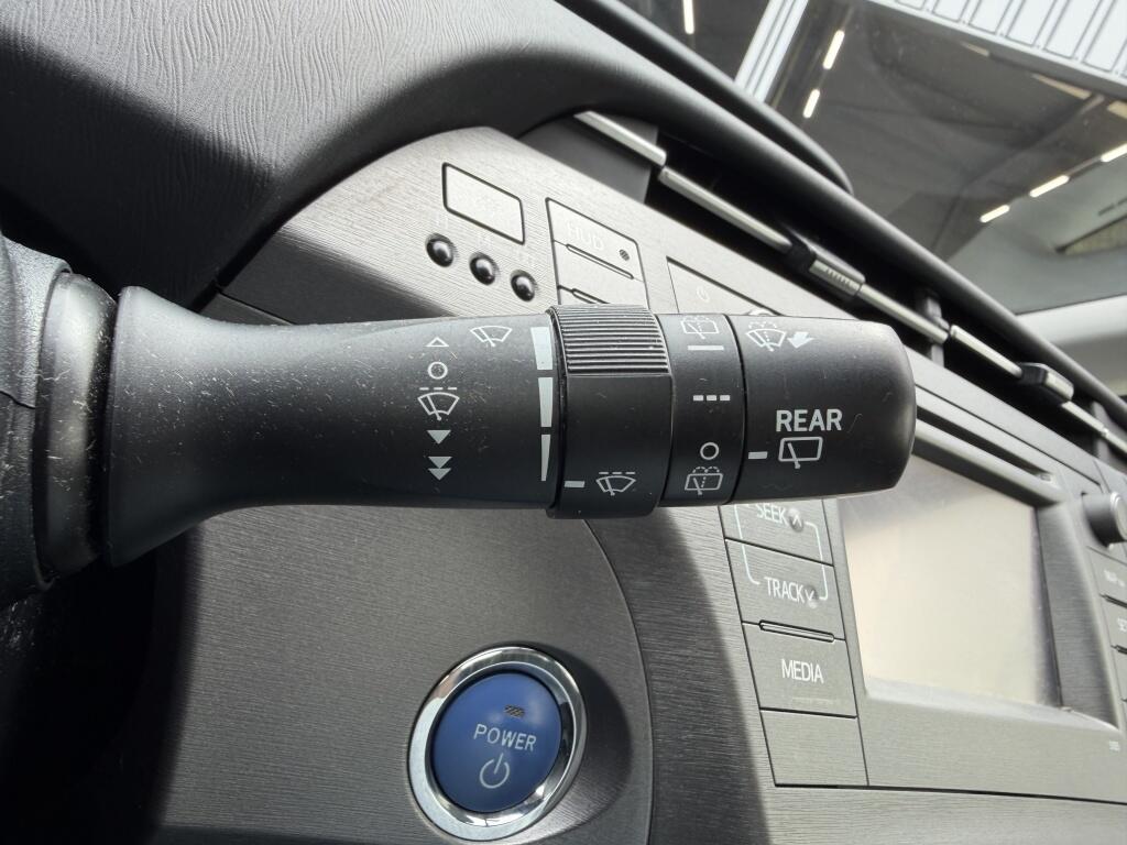 Toyota Prius 1.8 Business |  Afn. Trekhaak | HUD | Navi | Cruise control | - Image 12