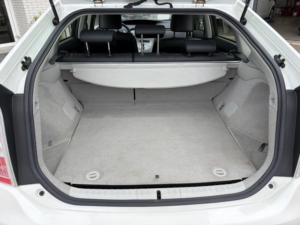 Toyota Prius 1.8 Business |  Afn. Trekhaak | HUD | Navi | Cruise control | - Image 32