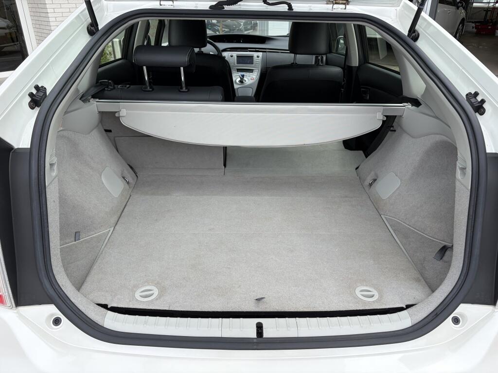 Toyota Prius 1.8 Business |  Afn. Trekhaak | HUD | Navi | Cruise control | - Image 33