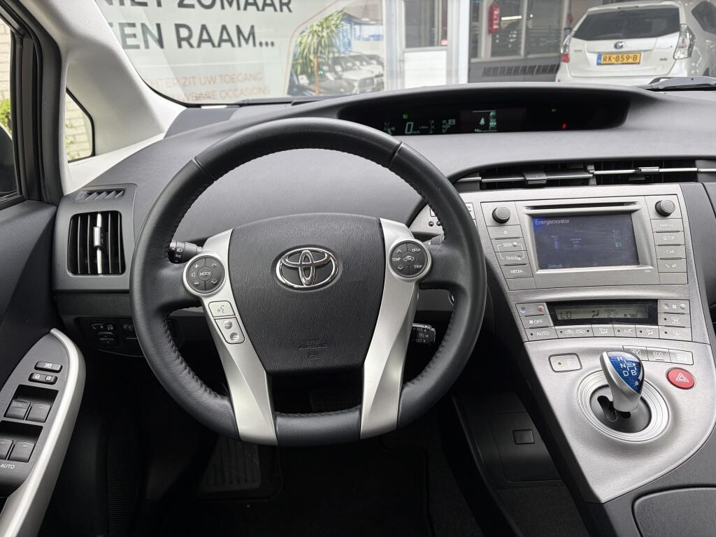 Toyota Prius 1.8 Business |  Afn. Trekhaak | HUD | Navi | Cruise control | - Image 9
