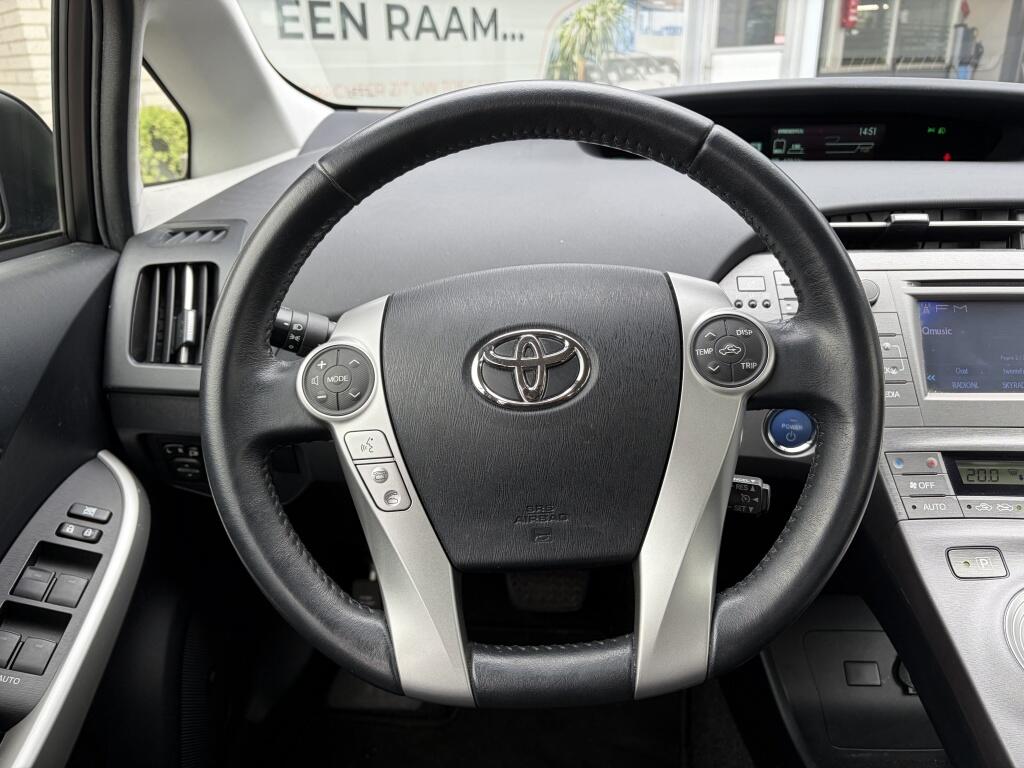 Toyota Prius 1.8 Executive Business | HUD | JBL | Cruise control | - Image 11