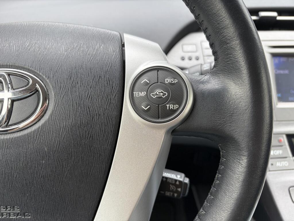 Toyota Prius 1.8 Executive Business | HUD | JBL | Cruise control | - Image 14
