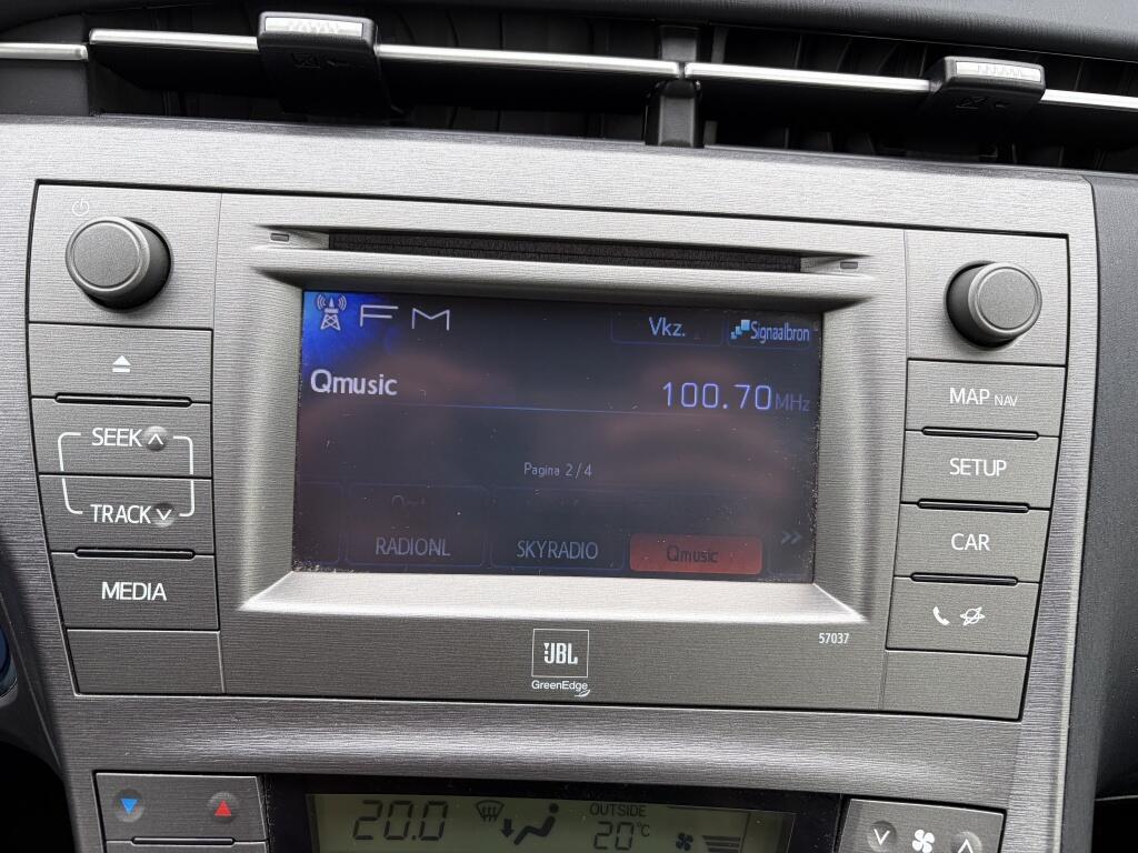 Toyota Prius 1.8 Executive Business | HUD | JBL | Cruise control | - Image 20