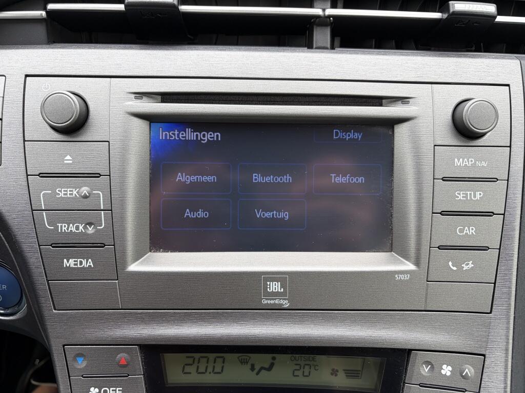 Toyota Prius 1.8 Executive Business | HUD | JBL | Cruise control | - Image 22