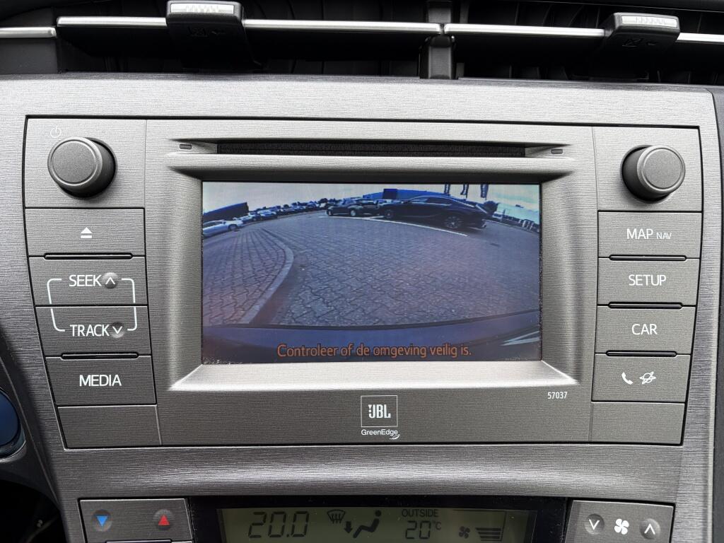 Toyota Prius 1.8 Executive Business | HUD | JBL | Cruise control | - Image 24