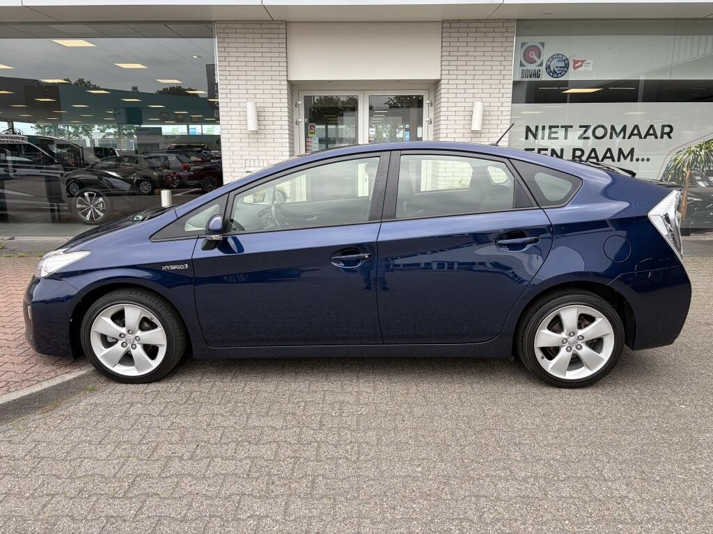 Toyota Prius 1.8 Executive Business | HUD | JBL | Cruise control | - Image 3