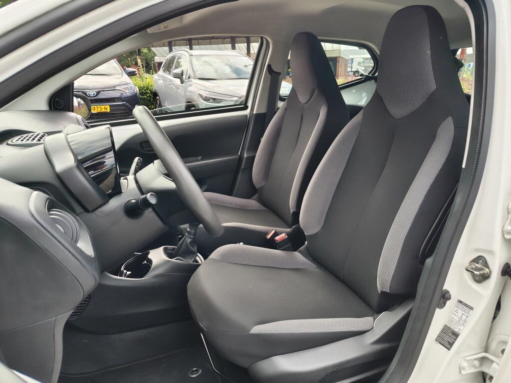 Toyota Aygo 1.0 VVT-i x-fun | Airco | Bluetooth | El. Ramen | Lage Km Stand - Image 22
