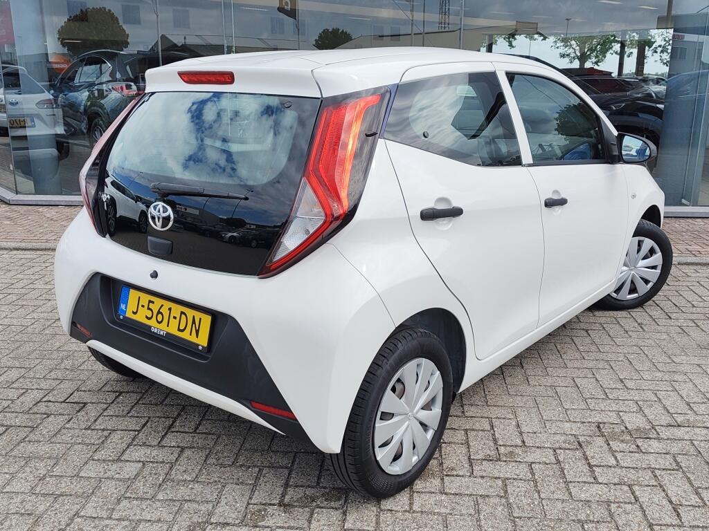 Toyota Aygo 1.0 VVT-i x-fun | Airco | Bluetooth | El. Ramen | Lage Km Stand - Image 4
