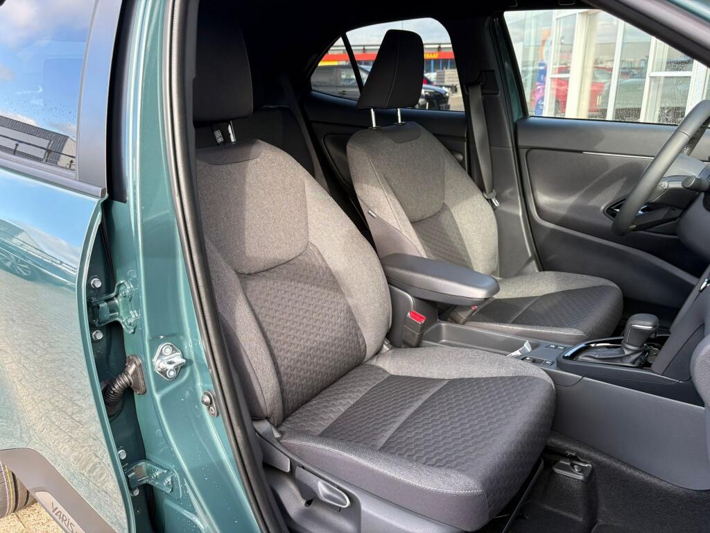Toyota Yaris Cross 1.5 Hybrid 130 Dynamic | Comfort Pack | Sensoren v/a | Stoelverw - Image 31