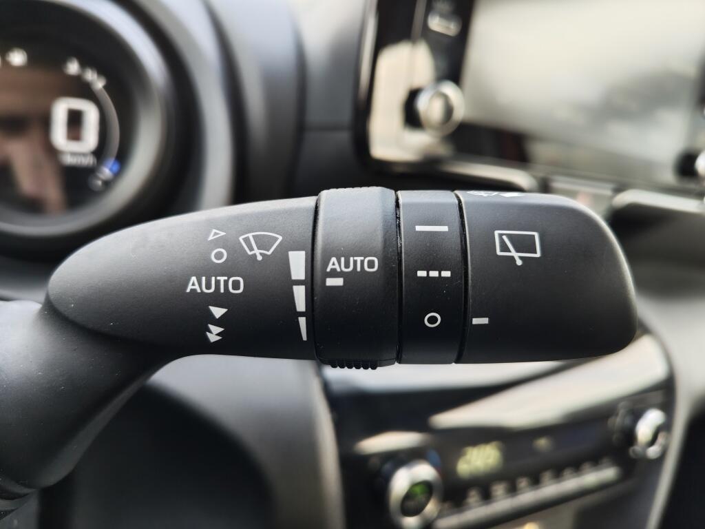 Toyota Yaris Cross 1.5 Hybrid Active | Adaptive Cruise Control | Achteruitrijcamera - Image 12