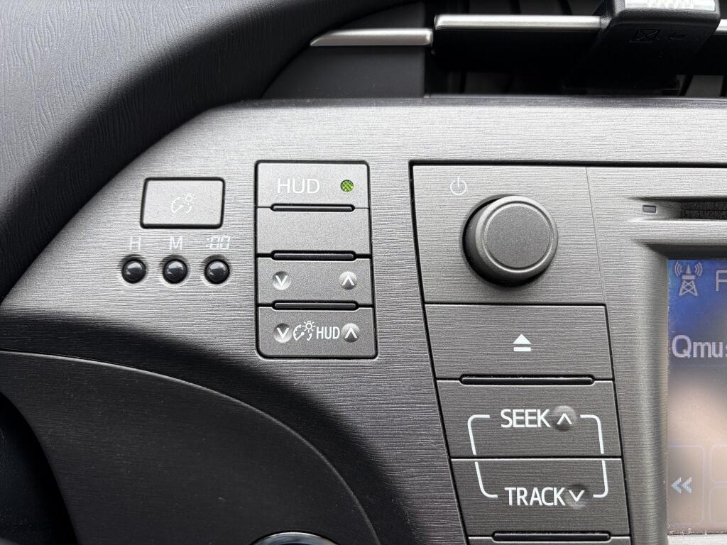 Toyota Prius 1.8 Executive Business | HUD | JBL | Cruise control | - Image 25