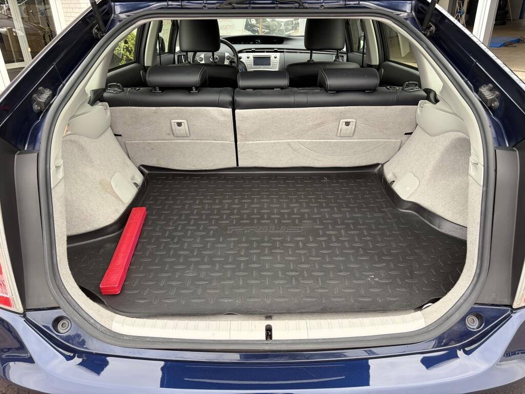 Toyota Prius 1.8 Executive Business | HUD | JBL | Cruise control | - Image 34