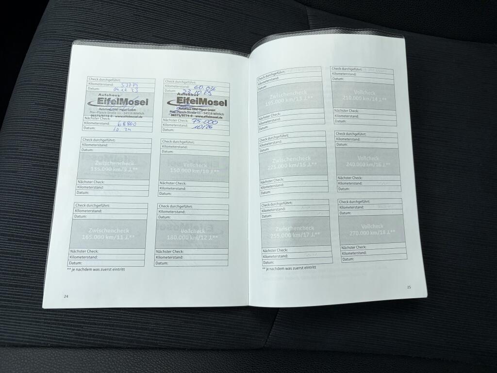 Toyota Prius 1.8 Executive Business | HUD | JBL | Cruise control | - Image 41