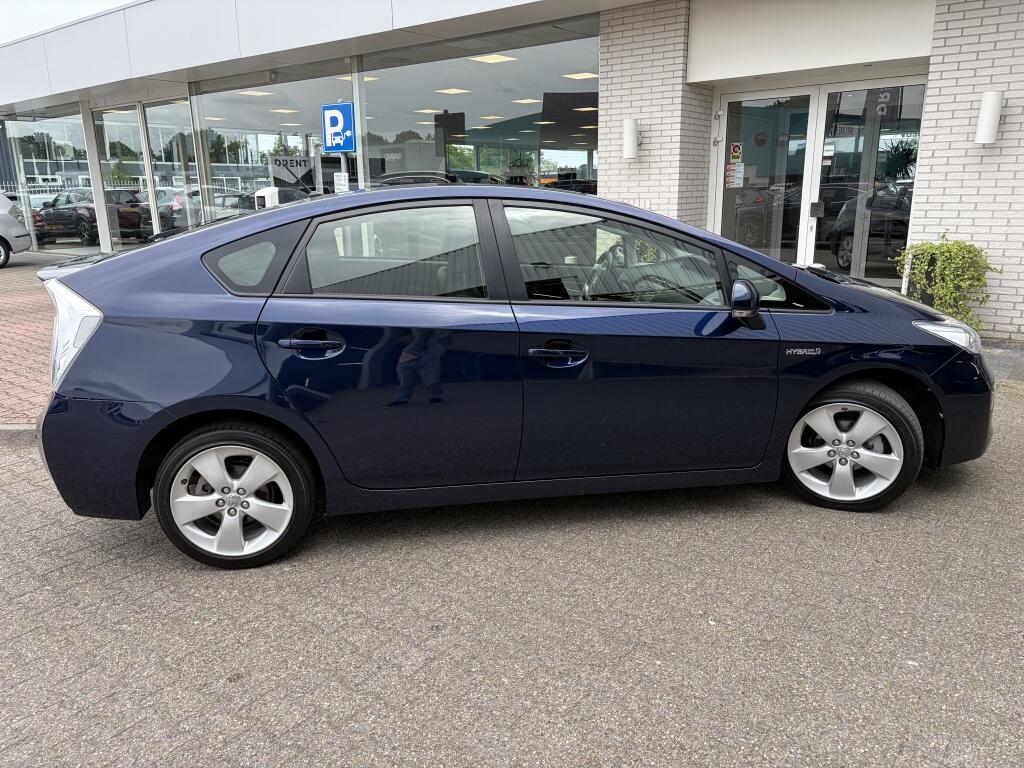 Toyota Prius 1.8 Executive Business | HUD | JBL | Cruise control | - Image 5