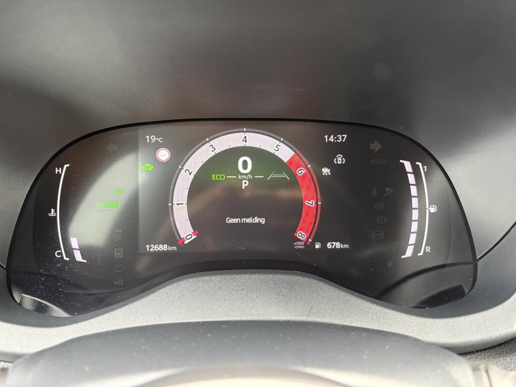 Toyota Yaris Cross 1.5 Hybrid 115 Dynamic | Sensoren v/a | Stuur + Stoelverwarming - Image 10