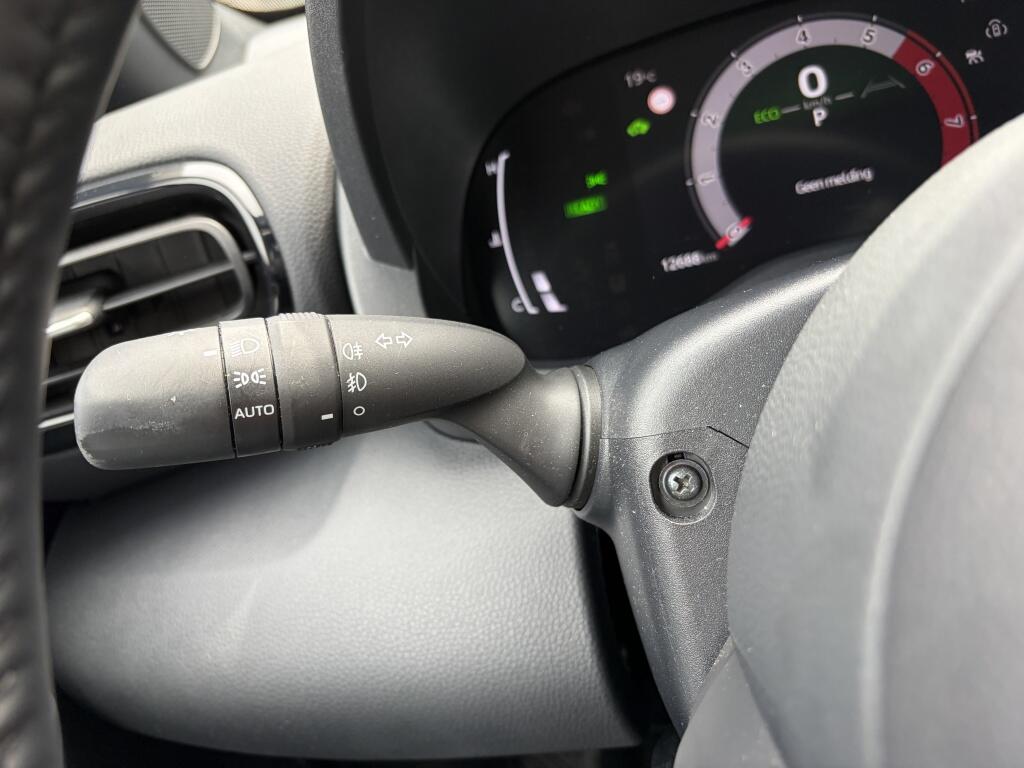 Toyota Yaris Cross 1.5 Hybrid 115 Dynamic | Sensoren v/a | Stuur + Stoelverwarming - Image 11
